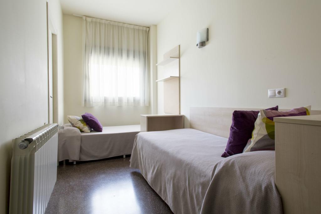 Residencia Universitaria Resa Los Abedules Pamplona Buitenkant foto