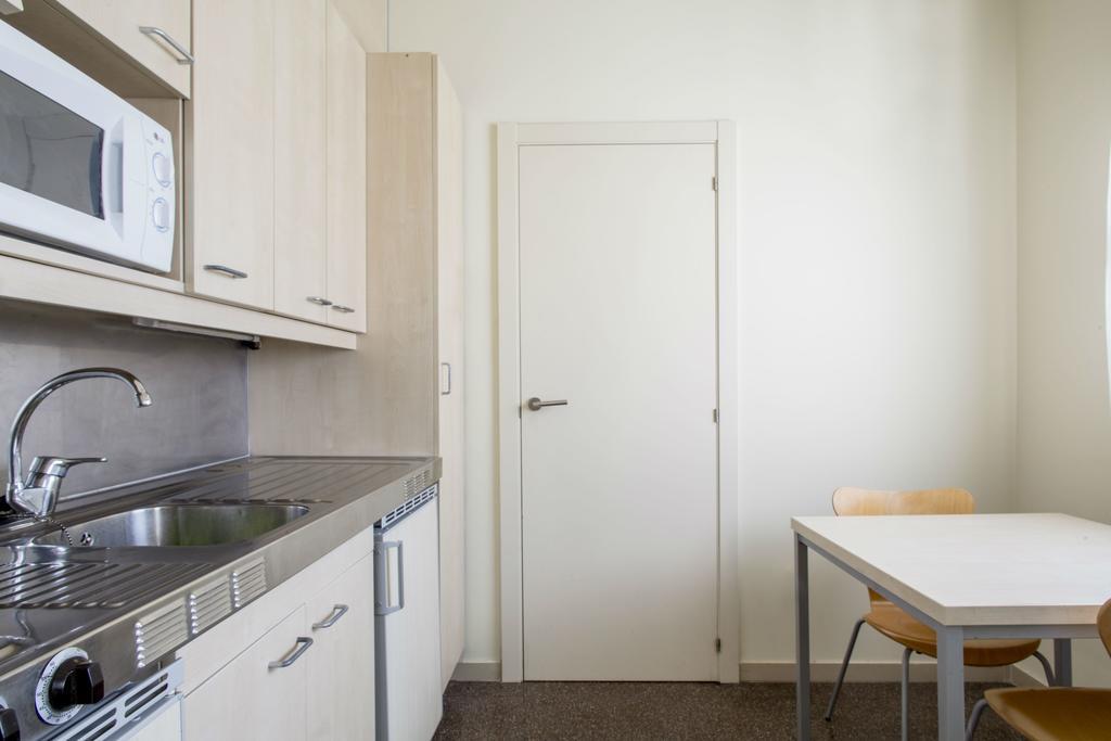 Residencia Universitaria Resa Los Abedules Pamplona Buitenkant foto