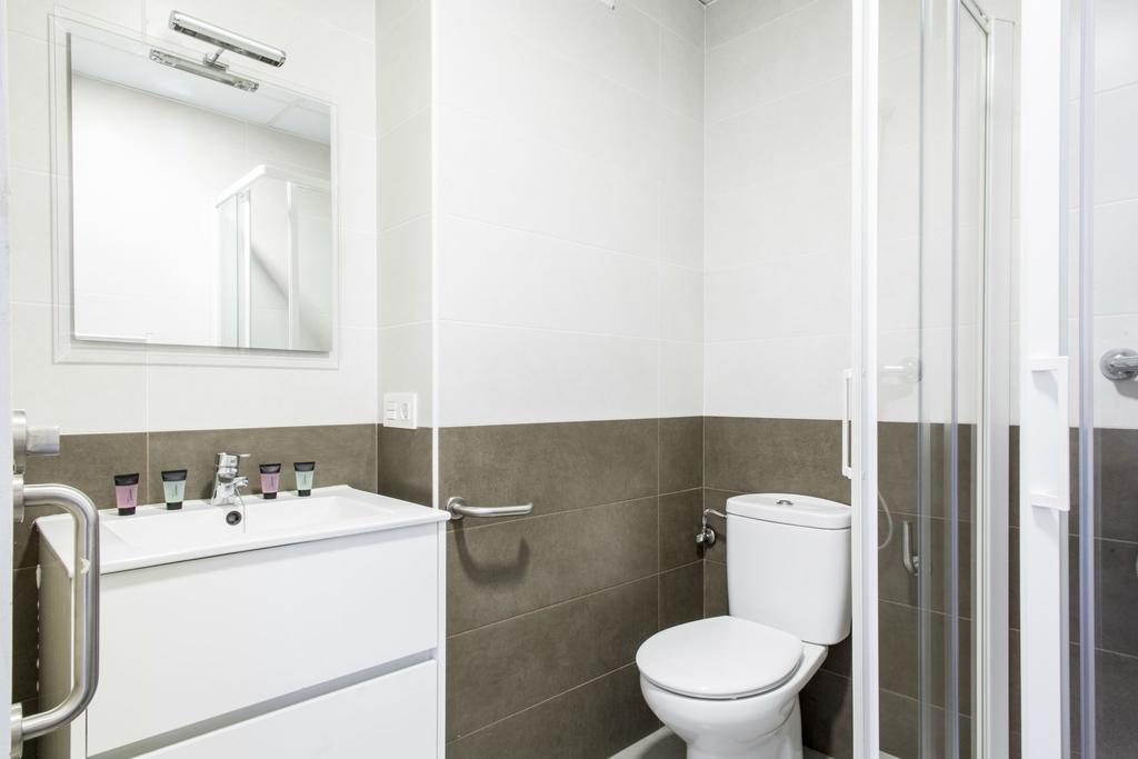 Residencia Universitaria Resa Los Abedules Pamplona Buitenkant foto