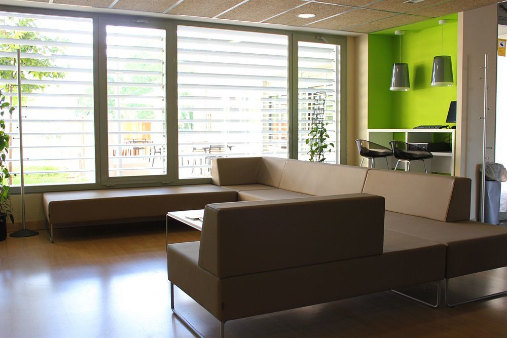 Residencia Universitaria Resa Los Abedules Pamplona Buitenkant foto